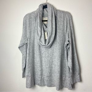 NWT Cupio 1x‎ gray cowl neck long sleeve soft sweater